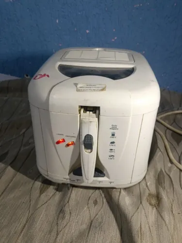 Air frair a óleo (semi novo funcionando)