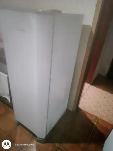 geladeira esmaltec em ótimo estado 