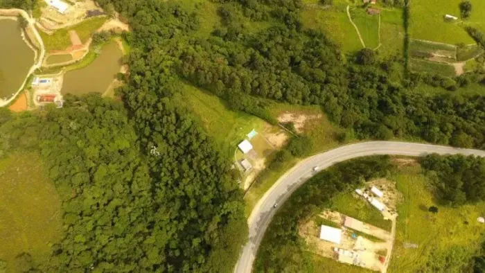 Sítio comercial e residencial/ 28.150 m²/ Oportunidade/ Ao lado da Rodovia