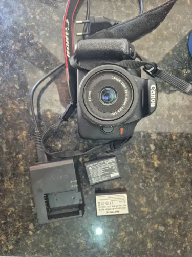 CANON T7 + LENTE 24MM + 2 BATERIAS + CARREGADOR