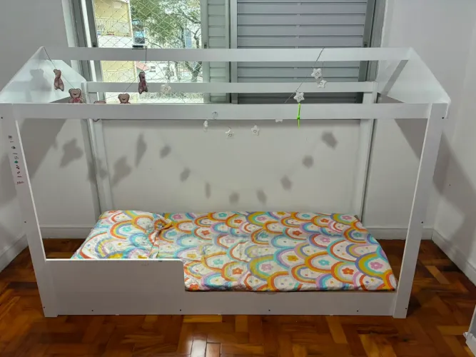 Cama casinha com colchão para retirada NÃO ENTREGO