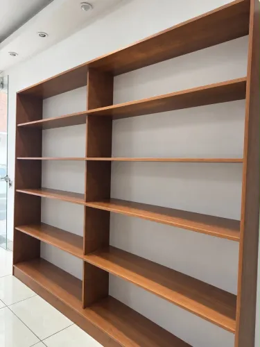 Prateleira Em MDF para loja