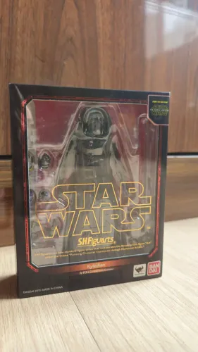 SH Figuarts - Kylo Ren ( the force aweakens)