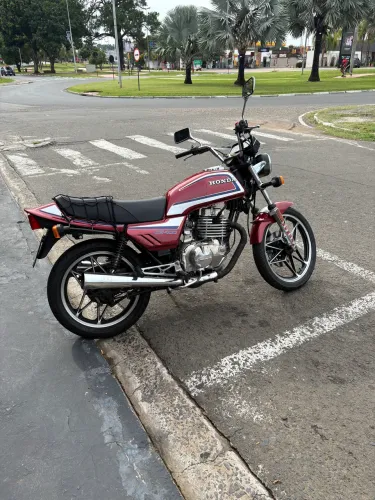 Vendo uma CB 400 1984 tucunaré  - leia o anúncio completo