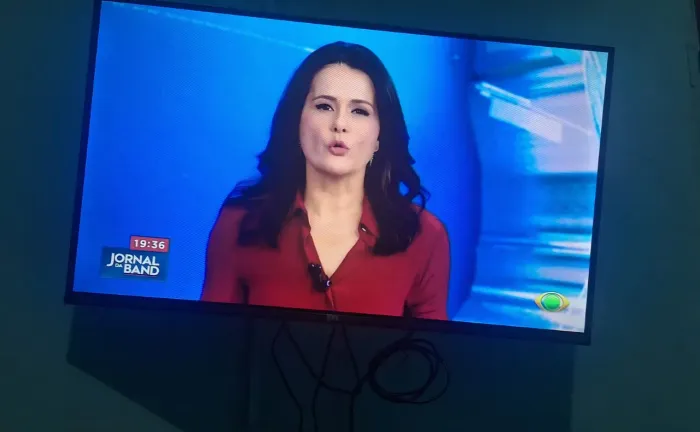 Televisão à venda