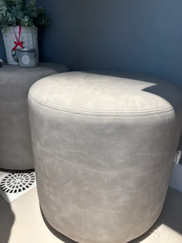 Puffs cinza novinhos tokstok