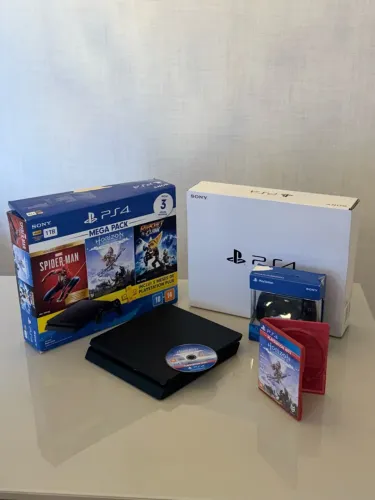 PS4 Slim 1 Terabyte com caixa