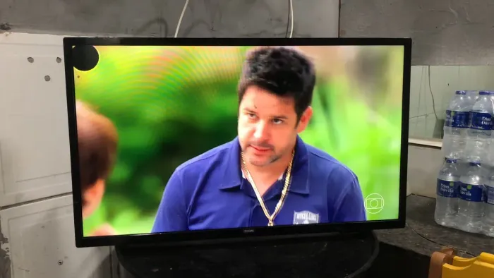 Tv plhico 32 polegadas