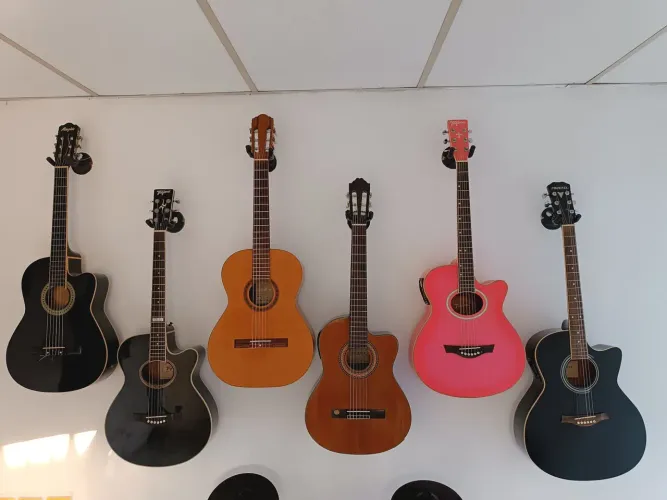 Violões nylon ou aço eletrônico 