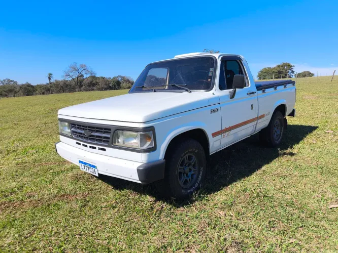 Chevrolet D-20 S / Luxe 3.9/4.0 Diesel 1994