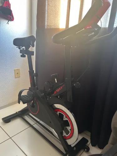 BICICLETA ERGOMÉTRICA
