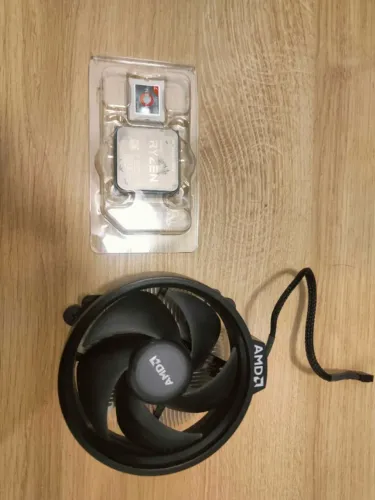 Processador AMD Ryzen 5 3500X Hexa-Core3.6GHz + AIR COOLER DE CPU