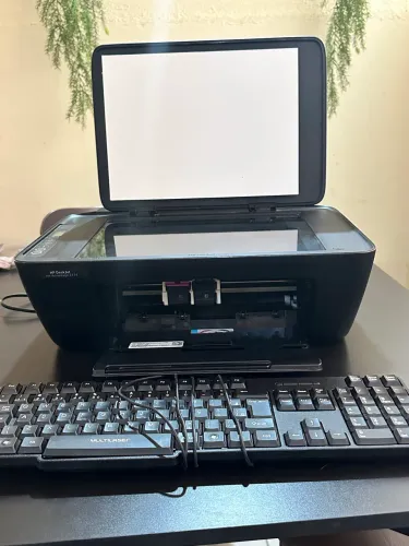 360,00 Impressora HP + teclado Multilaser com fio