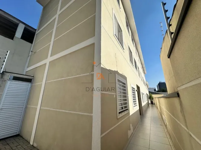 Casa de condomínio com 1 dormitório para alugar no bairro Vila Mazzei - 33 m² disponíveis