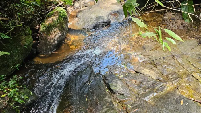 Chácara com cachoeira