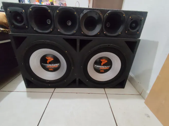 Vendo som automotivo 