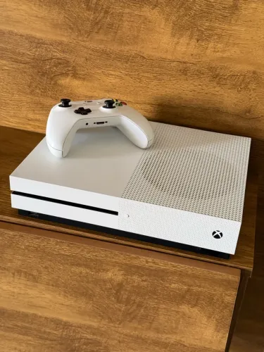 Xbox One S 500gb + Controle Original