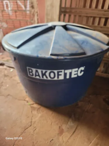 Vendo cachada d'água de 1000 l.