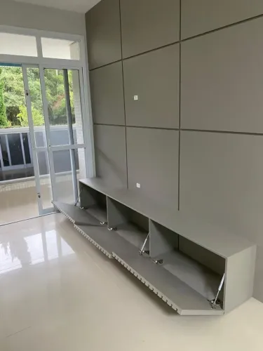 apto 3 suites semi mobiliado jurere