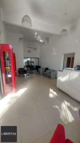 PRÉDIO COMERCIAL COM 5 SALAS E PROJETO APROVADO APARTAMENTO 100M2