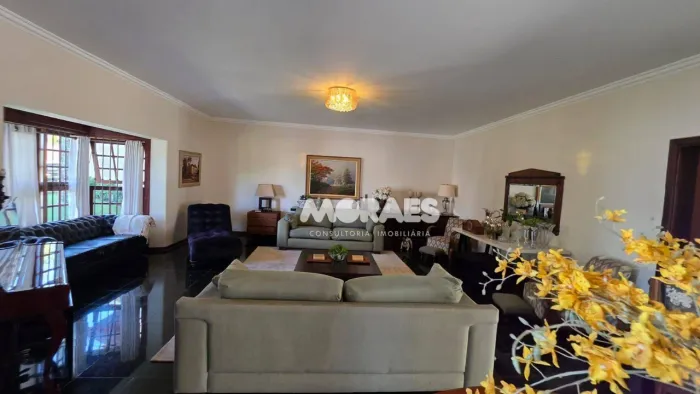 Casa com 3 quartos, sendo 2 suítes à venda, 687 m² por R$ 3.800.000 - Samambaia Parque Res