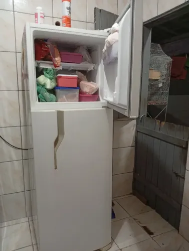 Vendo geladeira gelo seco