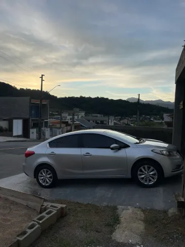 Kia Motors Cerato 1.6 16V Flex Aut. 2014