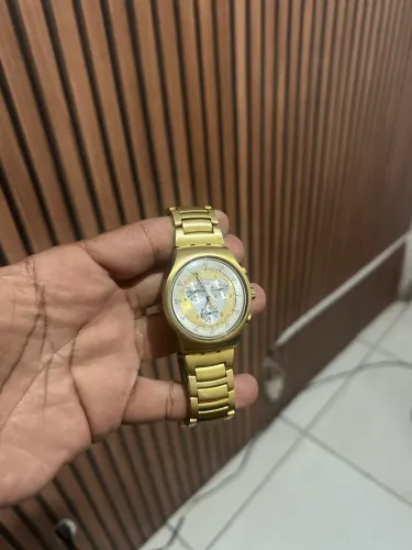 Relógio Swatch pirâmide zero