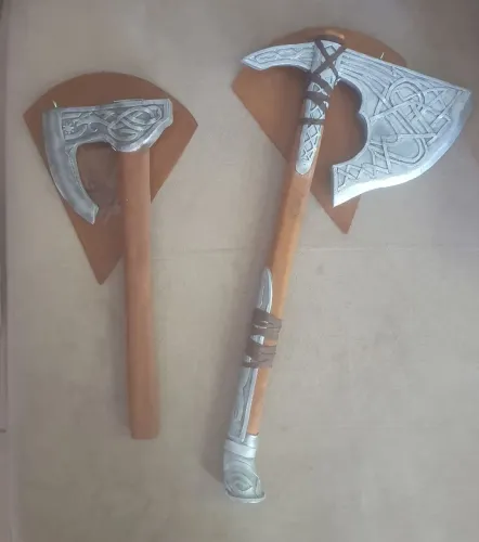 Machados Vikings com suportes