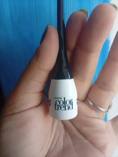 Delineador Avon color trend, Preto metálico 