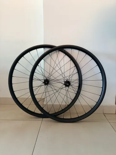 Roda de carbono MTB 1300g