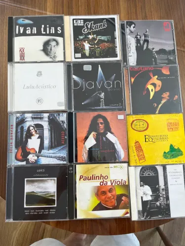Lote com 12 CDs de MPB e Rock nacional