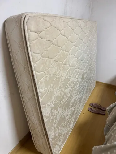Colchão de Casal de molas + base box