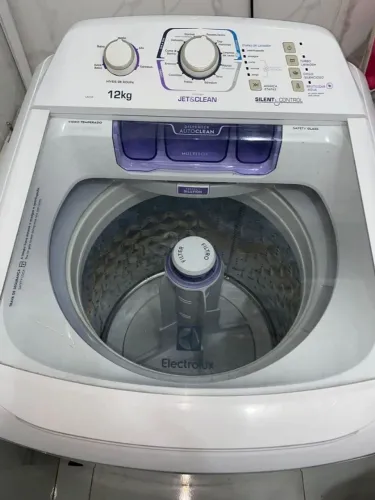 VENDO MAQUINA DE LAVAR ROUPAS ELECTROLUX LAC 12 KG