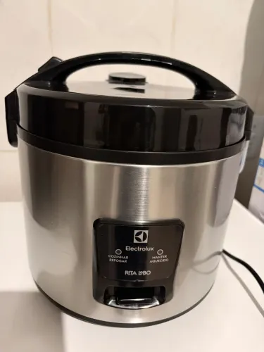 PANELA DE ARROZ ELECTROLUX RITA LOBO INOX - QUASE NOVA!
