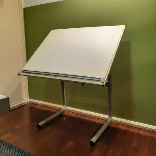 Mesa Prancheta Desenho TRIDENT 100x80CM + Régua Paralela Desetc 6310 - Completa e versátil