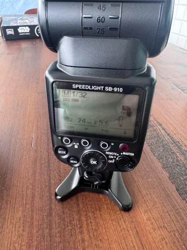 Vendo Flash Nikon SB 910