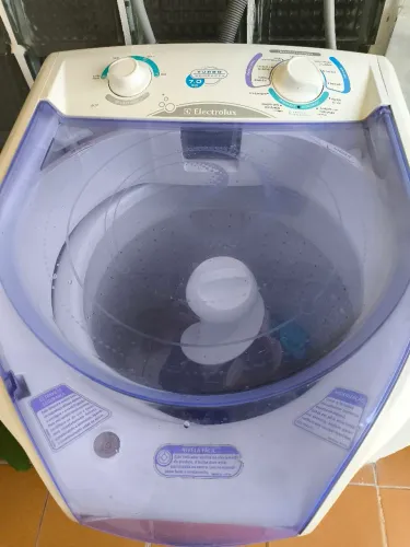 Máquina de Lavar Electrolux 7kg (Funcionando / Detalhe na Centrifugação)