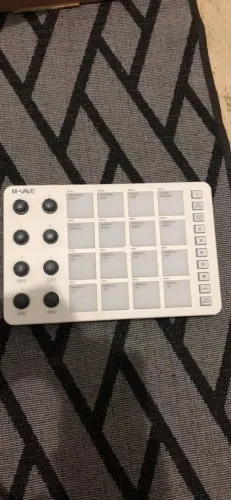 Controladora smc-pad , da m-vave, 16 pad rgb , ou troco.
