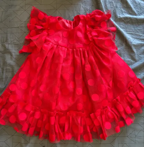 Vestido vermelho rodado em Tule Poá