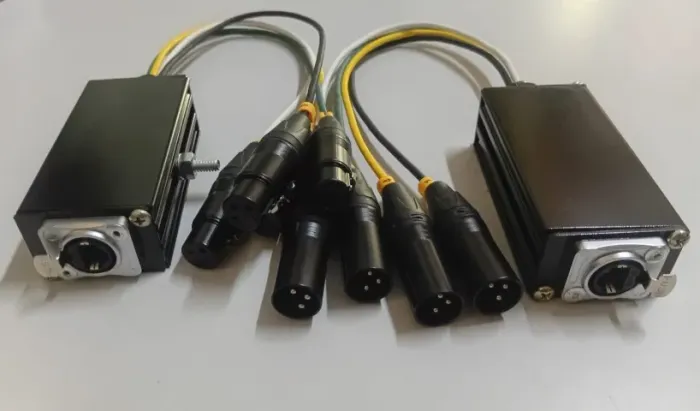 DIVISOR DMX DE 3 PINOS DE ÁUDIO XLR RJ45 PARA 4 CANAIS-MACHO E FEMEA