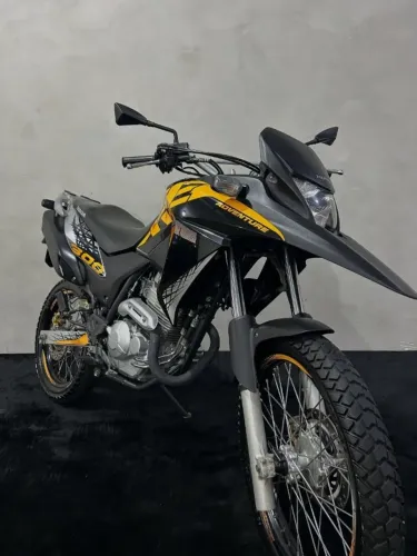 Honda Xre 300 2017 Adventure nova