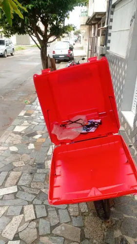 Baú 110 litros novo!!