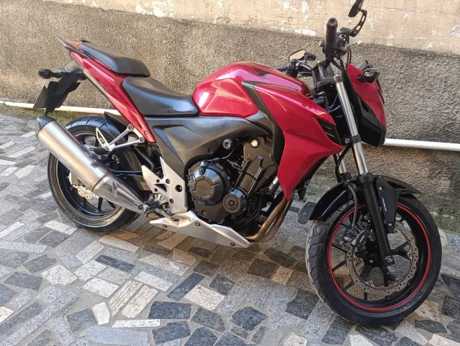 Vendo ou troco por outra cb500f nova.
