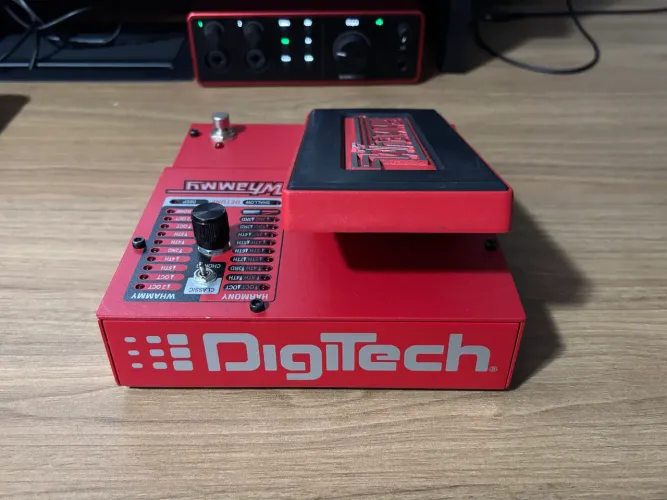 Pedal Digitech Whammy 5 em excelente estado!