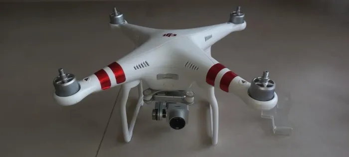 DRONE DJI PHANTOM 3 STANDARD COM ACESSÓRIOS