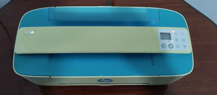 Impressora Multifuncoonal HP Deskjet Ink Advantage 3775 Copy Scan print e Wi-Fi.