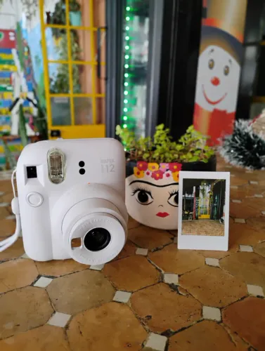 CÂMERA POLAROID