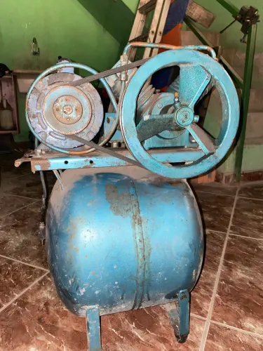 COMPRESSOR DE AR