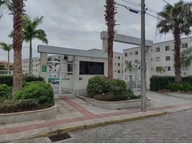 Vende-se ap no bairro roçado